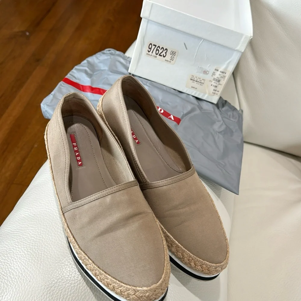 🔥 Prada shoes! Only used them once. Super clean inside and out! - Picture 1 of 16